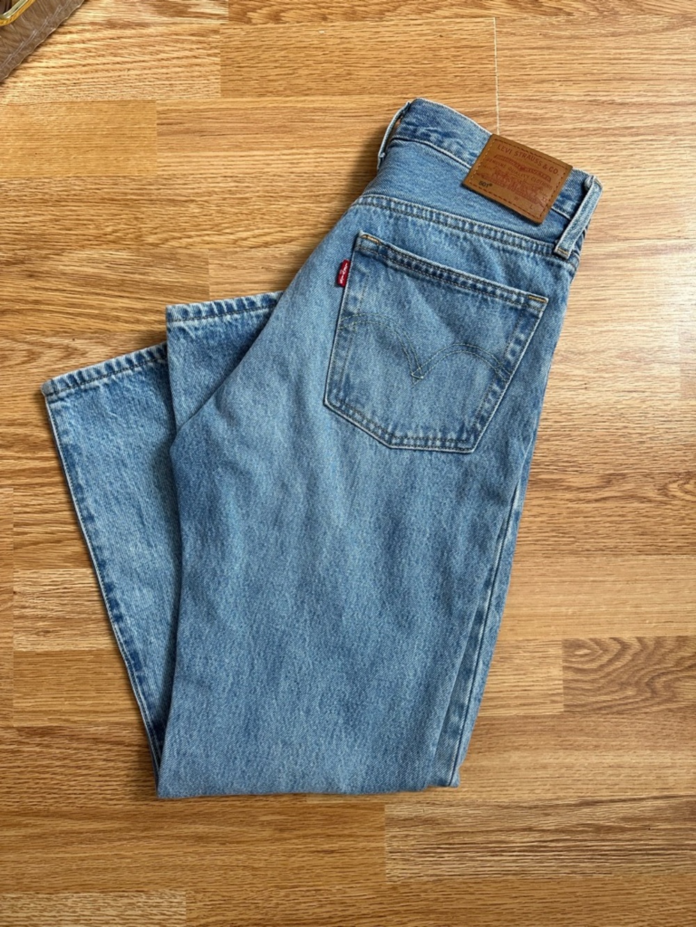 Levi's women’s  Blue Denim Jeans - Classic Straight Fit